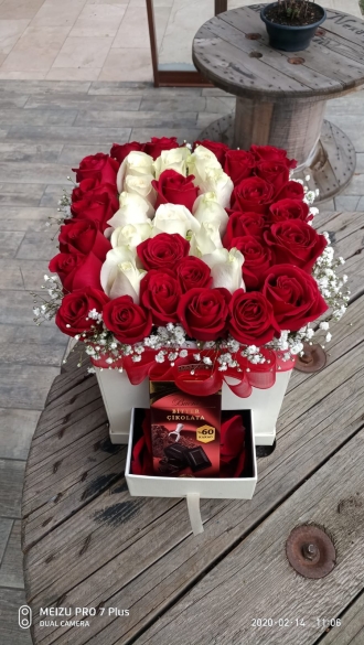 harf gül ve çıkolata